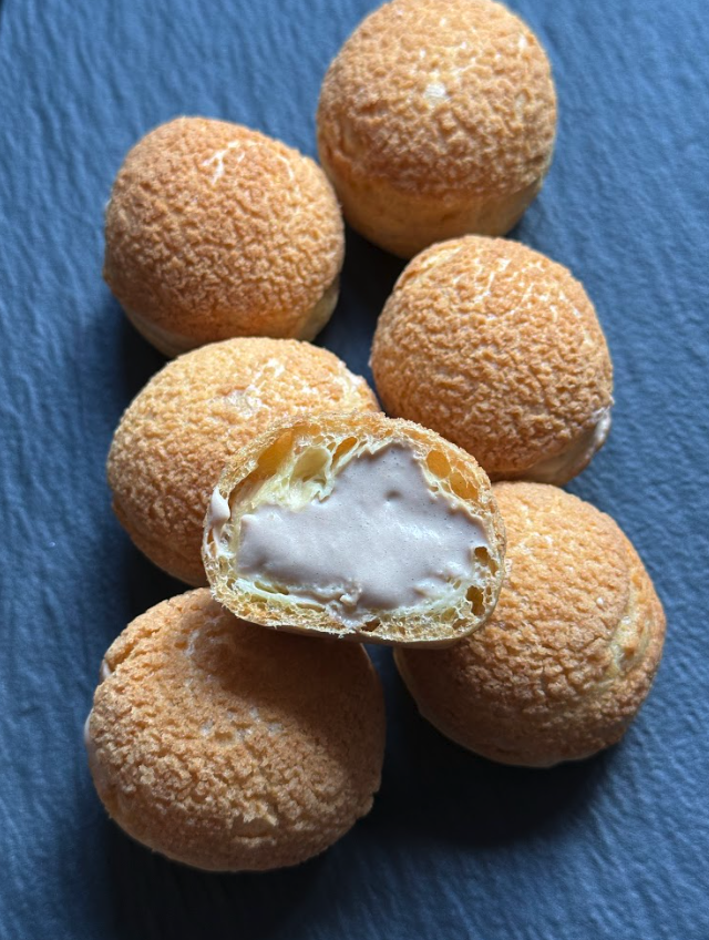 Madagascan Vanilla Choux